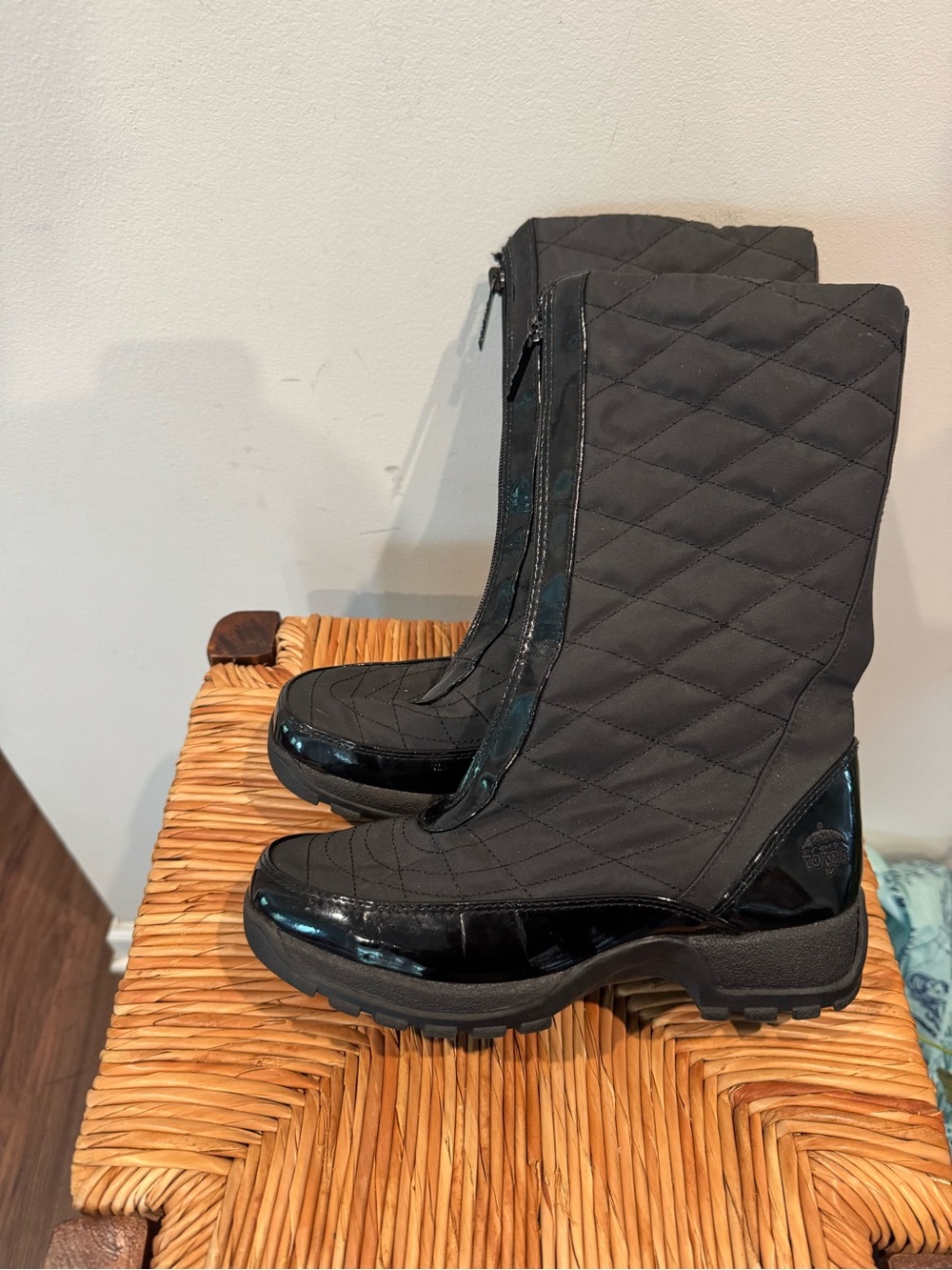 totes Black Quilted Mid-Calf Platform Zip Boots size 6